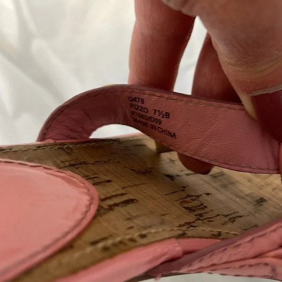 COACH Rizzo Pink Gold Chain Thong Sandals Cork Footbed Leather Sole As Is 7.5B - Picture 10 of 12